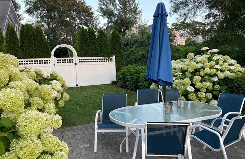 Chatham Cottage | Charming , very private 4 bedroom, 3.5 Bath Cape. Walk to Town & Oyster Pond