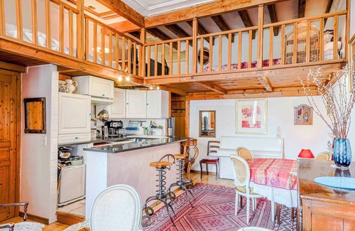 Carabacel Apartment | Charming, very quiet, bright apartment in town center