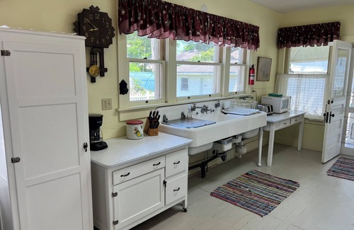 Lakeside House | Charming Victorian Lake House Steps From Lake, Sleeps 16, Perfect for Gatherings