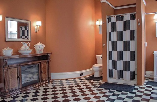 Ranshaw Bed & Breakfast | Charming Victorian Stay Near Knoebels