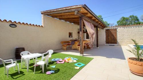 Manjadvorci Villa | Charming villa Eleonora with pool near Pula