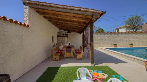 Manjadvorci Villa | Charming villa Eleonora with pool near Pula