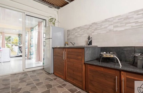 Saint-Louis Villa | Charming villa in Les Makes, fresh and natural!