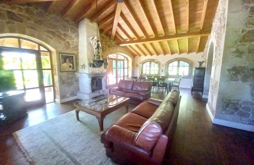 Ribeira Villa | Charming villa in Riveira with private pool 260 m²