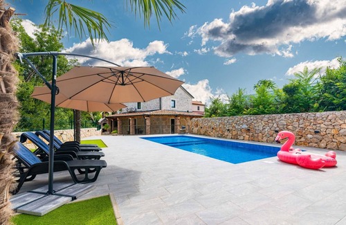 Gabonjin Villa | Charming Villa Old Stone with Pool & Sauna