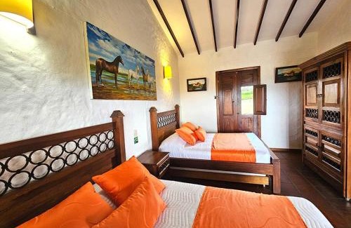 Armenia Villa | Charming villa, pool, jacuzzi, 10 min Coffee Park