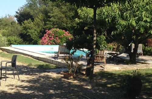 Jonquerettes Villa | Charming villa with large garden and swimming pool in the heart of the Provencal countryside.