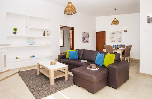 Guia Villa | CHARMING VILLA WITH HEATED PRIVATE POOL, AIR COND, BBQ AND Wi-Fi