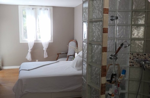 Allauch Villa | Charming villa with swimming pool nestled in the pine forest