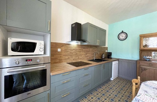 Bures Cottage | Charming Village Home with Garden, Terrace, Fireplace & WIFI near Perche Forest