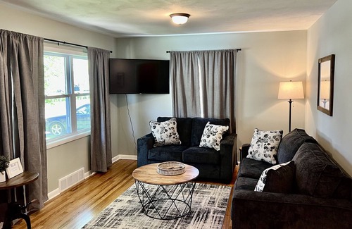 Baldwinsville House | Charming Village Ranch