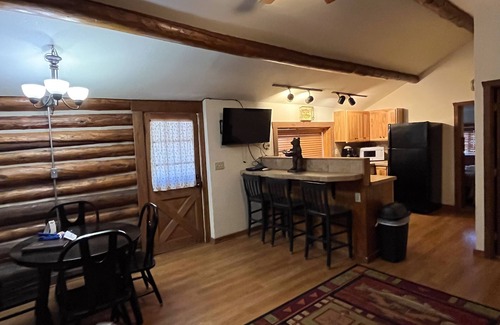 Almont Cabin | Charming "Vintage" Style Mountain Cabin Under the Pines