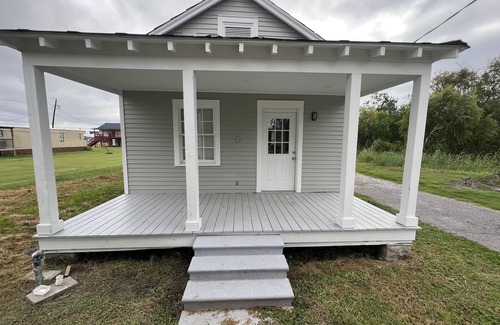 Jean Lafitte House | Charming Waterfront house in Lafitte