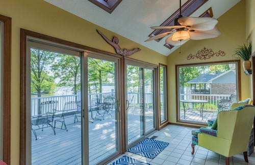 Cadiz House | Charming Waterfront house*Dock*Main Channel*Kayaks*Gentle Slope