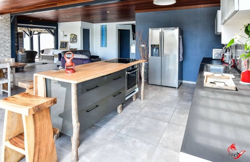 Le Robert Villa | Charming waterfront villa, labeled "4 * tourism furnished"