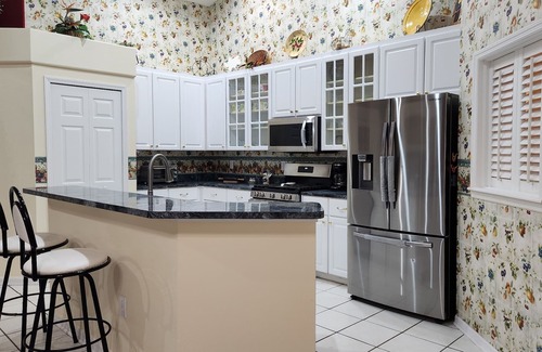 East County Civic Group House | Charming Wheel-Chair Accessible 3-bedroom Pool home in lovely Valrico
