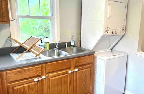 Foscoe House | Charming, wooded 2-bedroom guest house in Gated Community near Watauga River