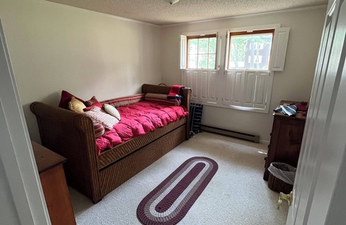 Mirror Lake Cottage | Charming YEAR ROUND 4-bedroom cottage on Lake Winnipesaukee