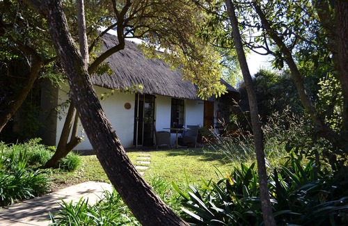 Muldersdrift House | Charming Yellowwood Cottage for 2 People in Spacious Garden!