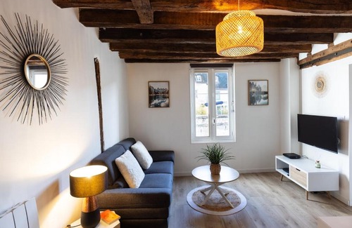 Chartres Apartment | Chartres - Le Pont Bouju - Vue sur L'Eure