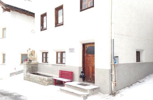 Ravaisch House | Chasa Anguel