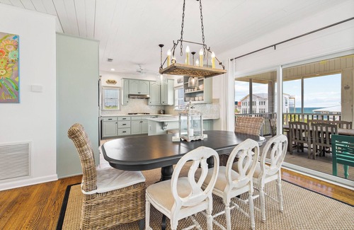 Plantation House | Chasing Pirates: Charming SGI Plantation Home- Stunning Beach Views, Sleeps 10!