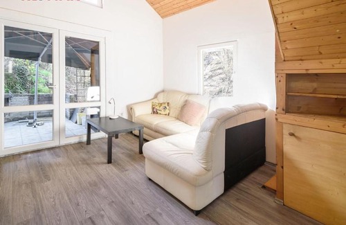 Lipence House | Chata Kazín Praha-Lipence