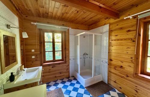 Szelkow House | Chata w Mchu i Paprociach