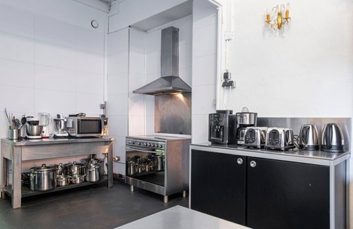 Saint-Martin-de-Commune Other | Chateau De Fremont - Twelve Bedroom Castle, Sleeps 54