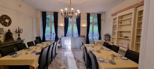 Rancennes Bed & Breakfast | Chateau de l Aviette - Rancennes