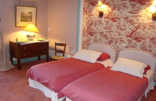 Saint-Junien-les-Combes Other | Chateau de Sannat: privatize the west wing, with park, pool and tennis court