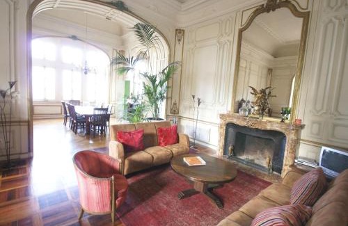 Serrieres-en-Chautagne House | Chateau in France with Grand Colombier View