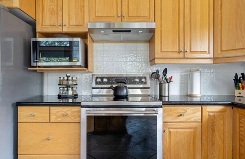 East Kootenay Apartment | Chateau Lawrence | Pool Table | Kids` Gaming Room