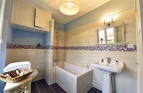 Chevrieres Bed & Breakfast | Chateau le Quesnoy