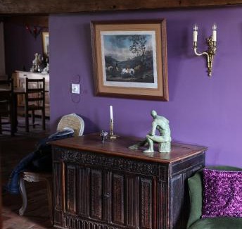 Chemille-sur-Indrois Bed & Breakfast | Chateau-monastère de La Corroirie