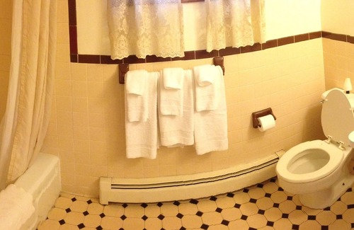 Grand Island Hotel | Chateau Motor Lodge