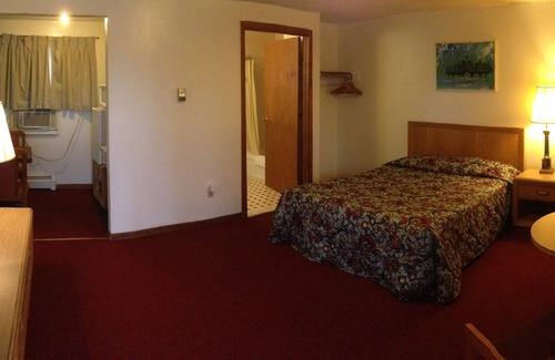 Grand Island Hotel | Chateau Motor Lodge