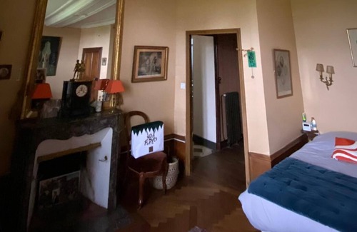 Daon Other | Chateau with beautiful views. Very calm. Swimming pool. 14 people