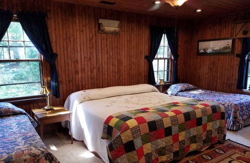 Harrison Cabin | Chattanooga Lake House on Lake Chickamauga