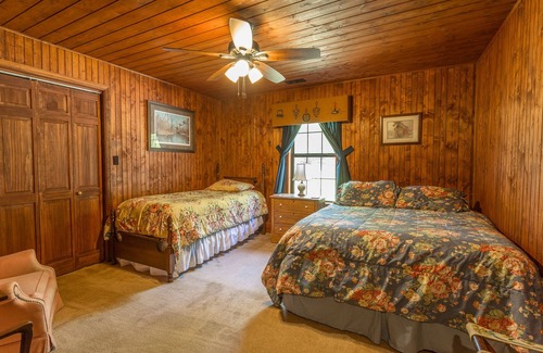 Harrison Cabin | Chattanooga Lake House on Lake Chickamauga