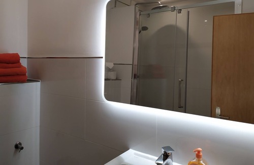 Neuende Apartment | cheap apartment with good connections