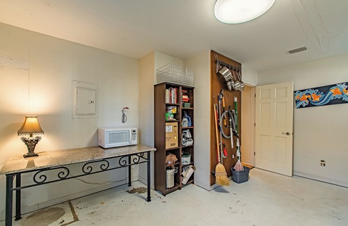 Fairhope Cottage | Cheerful 3-bedroom home with parking on premises