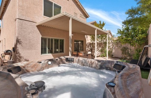 Rhodes Ranch House | Cheerful 5-Bedroom Home with hot tub