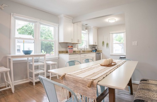 Norfolk Cottage | Cheerful Beach House with Rec House