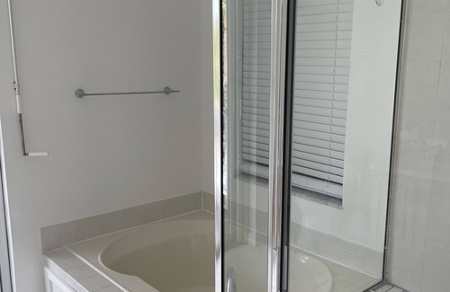 Colee Hammock House | Cheerful Comfy 3 Bedroom Town House at Las-Olas