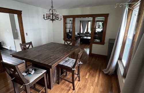 Framingham House | Cheerful entire house with 3 bedrooms and work area.