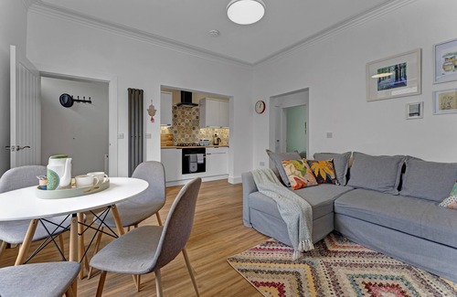 West End Cottage | Cheerful Stays: Westend Cottage - Edinbrugh