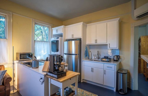 Summerville Apartment | Cheerful, sunny historic stay