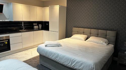 Manchester Hotel | Cheetham hill