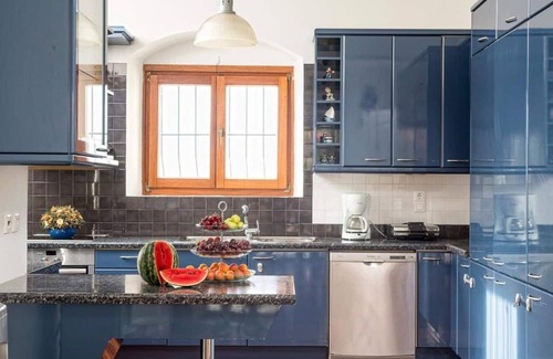 Agia Paraskevi Villa | Chef included by Fantasia Villas: Santorini Beach Villa